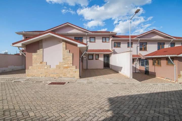 4 Bedroom All Ensuite Townhouse To Let in Athi River
