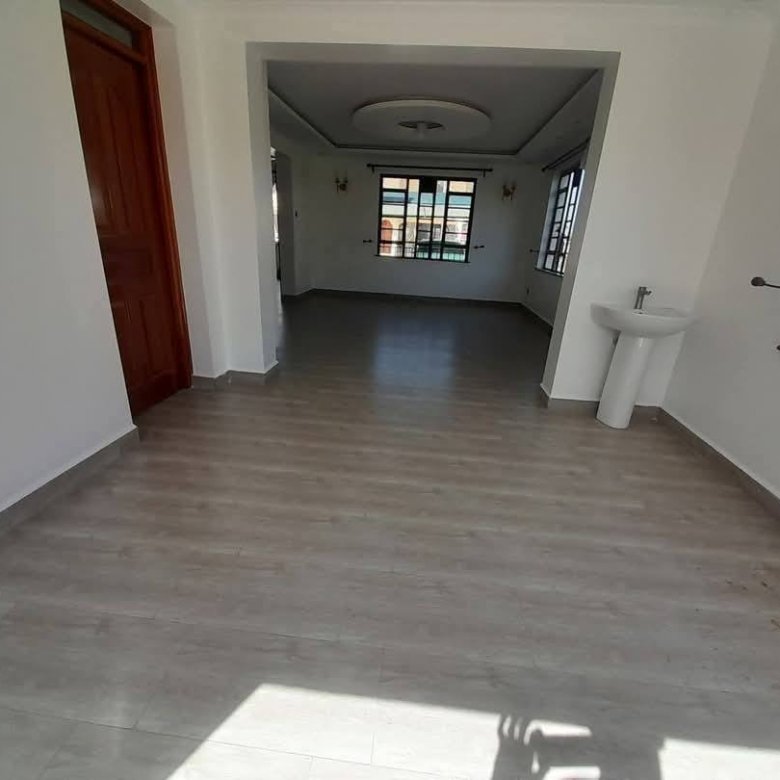 4 Bedroom Master En-suite Townhouse To Let in Athi River