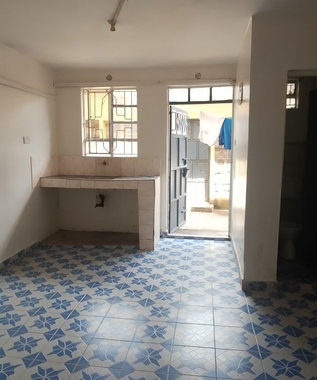 Bedsitter To Let in Kasarani Garage