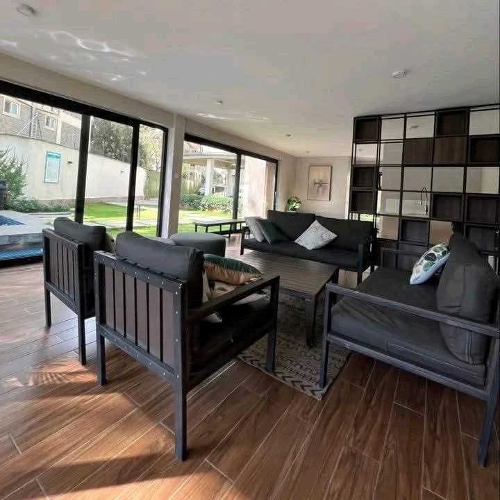 2 Bedroom Apartment To Let on Riara Road