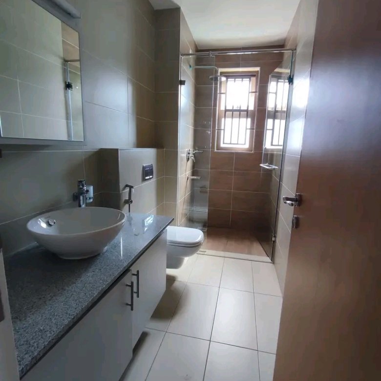3 Bedroom All En-suite Apartment To Let in Lavington