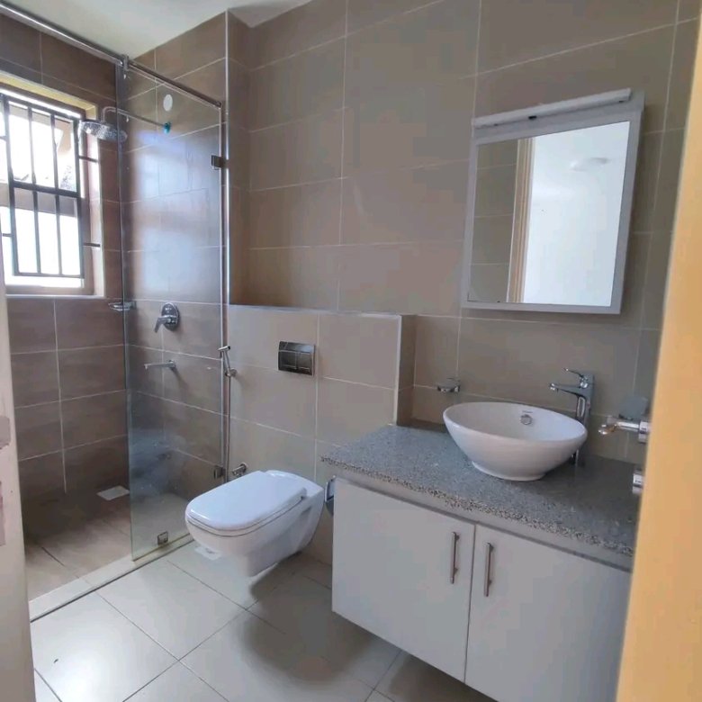 3 Bedroom All En-suite Apartment To Let in Lavington