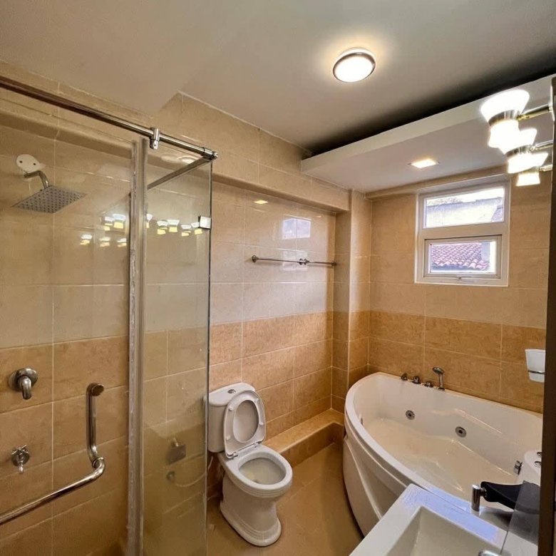 3 Bedroom All En-suite Apartment with SQ for Rent in Lavington