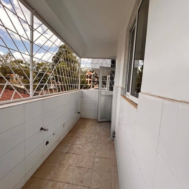 3 Bedroom All En-suite Apartment with SQ for Rent in Lavington