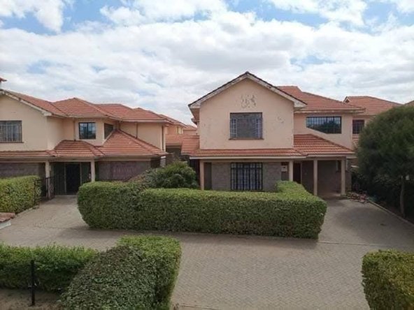 3 Bedroom All-En-suite House with DSQ To Let in Kitengela