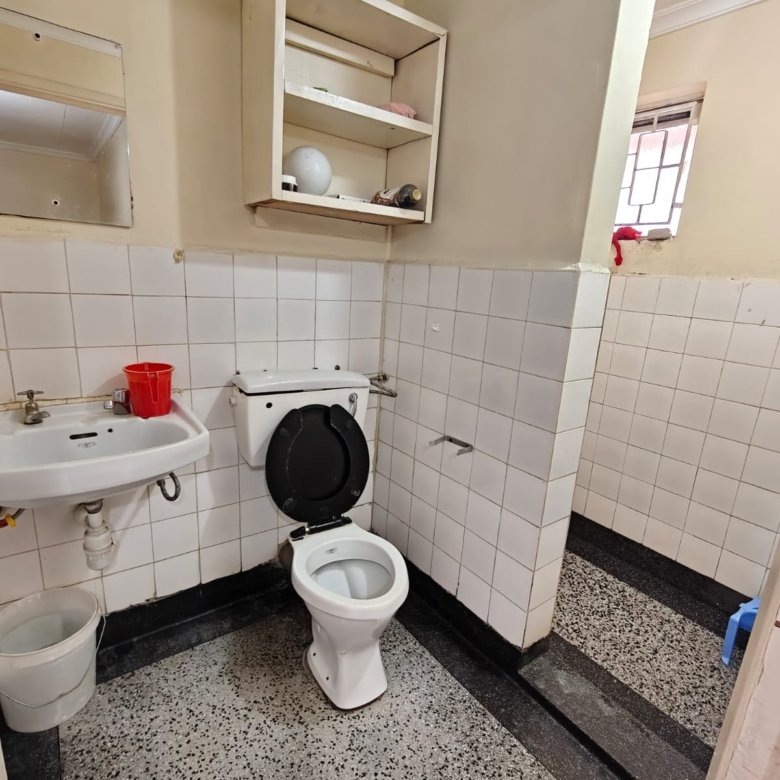 3 bedroom apartment with DSQ for sale in South C