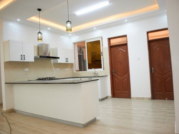 4 Bedroom Apartments To Let in Parklands (Batubatu)