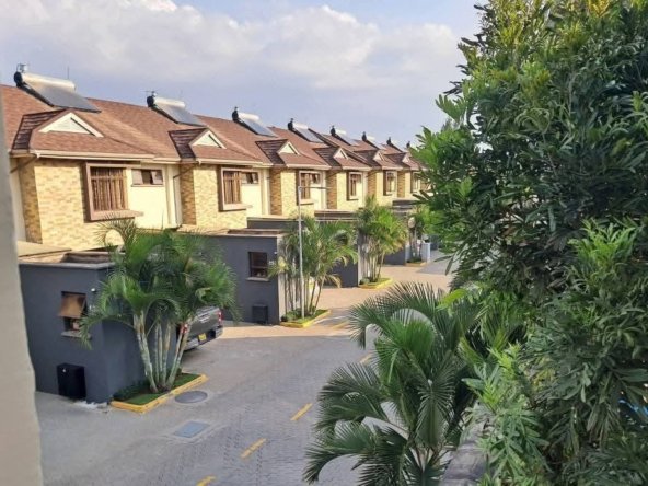 4 Bedroom Master En-suite Plus DSQ Townhouse for Rent in Syokimau