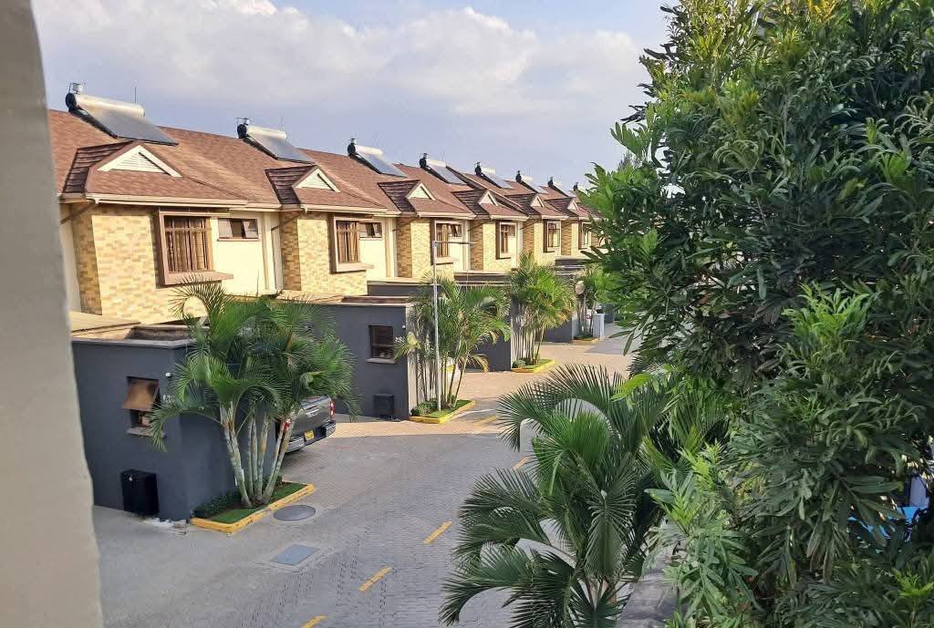 4 Bedroom Master En-suite Plus DSQ Townhouse for Rent in Syokimau
