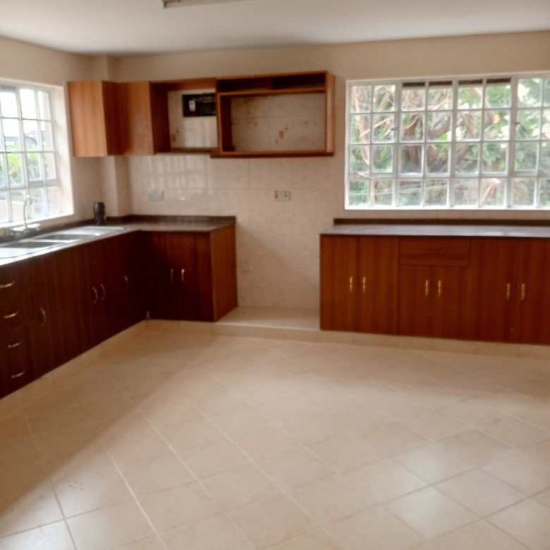 4 Bedroom Own Compound To Let Kasarani Seasons