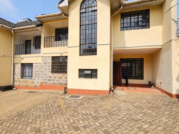 4 Bedroom Townhouse To Let in Kiambu Road, Kirigiti