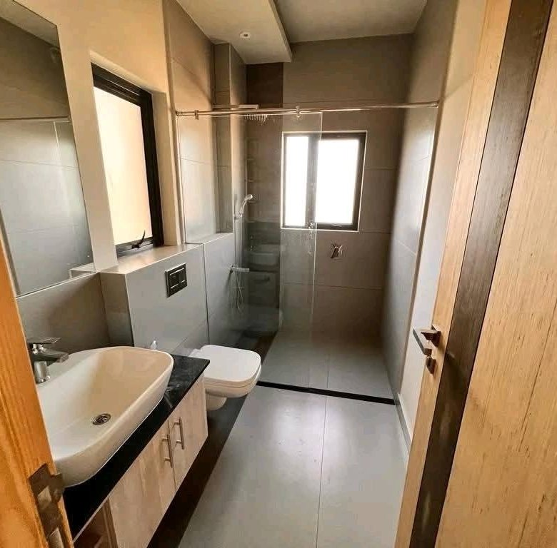 Spacious 3 Bedroom Apartment + SQ To Let in Kileleshwa