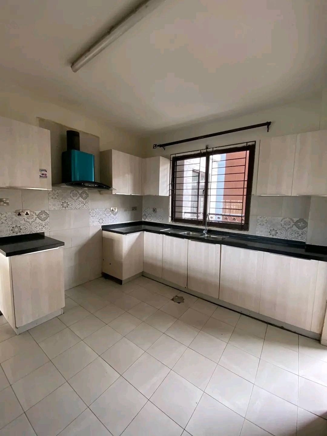 Spacious 3 Bedroom + SQ Apartment to Let in Lavington