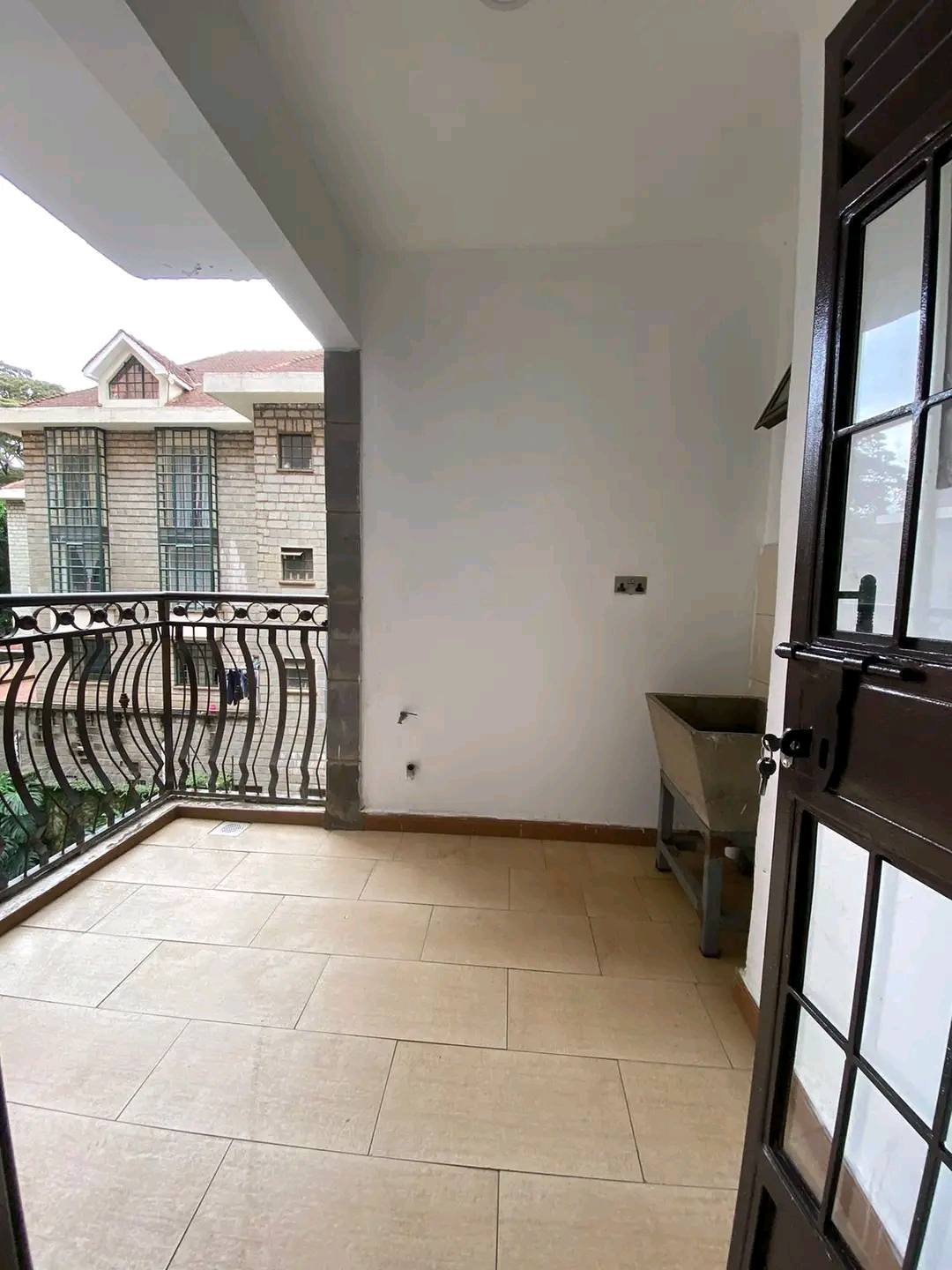 Spacious 3 Bedroom + SQ Apartment to Let in Lavington