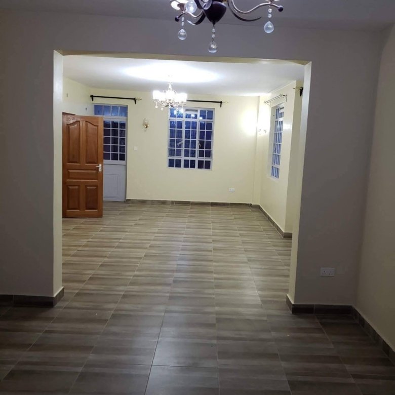 Spacious 4 Bedroom House with 2 DSQs To Let in Kitengela