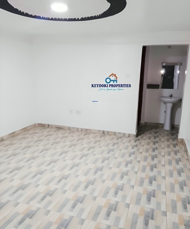 2 Bedroom Master Ensuite To Let in Kasarani Garage