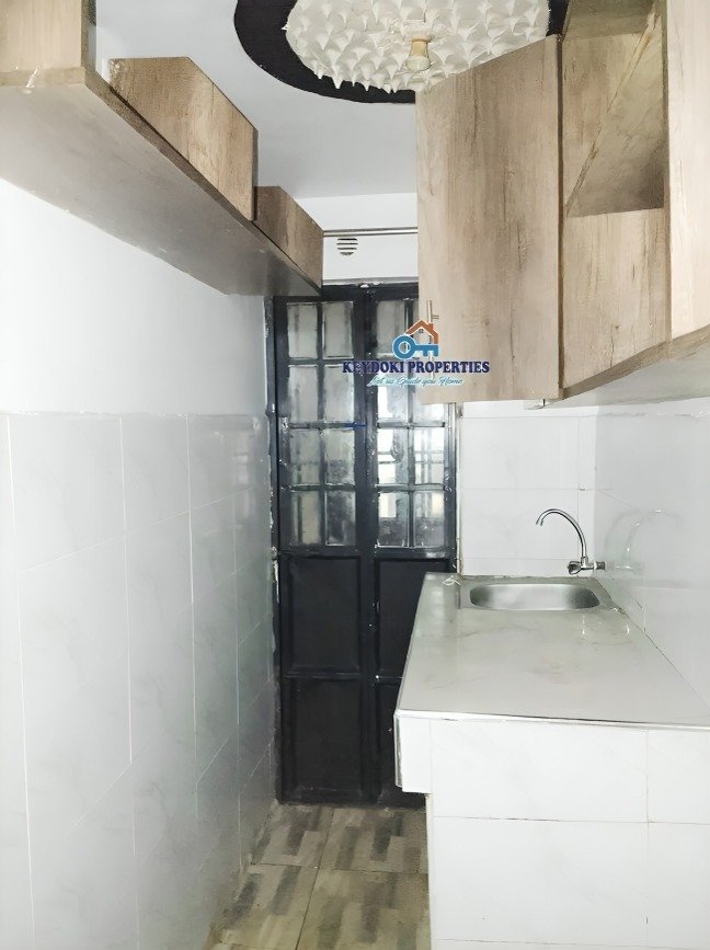 2 Bedroom Master Ensuite To Let in Kasarani Garage