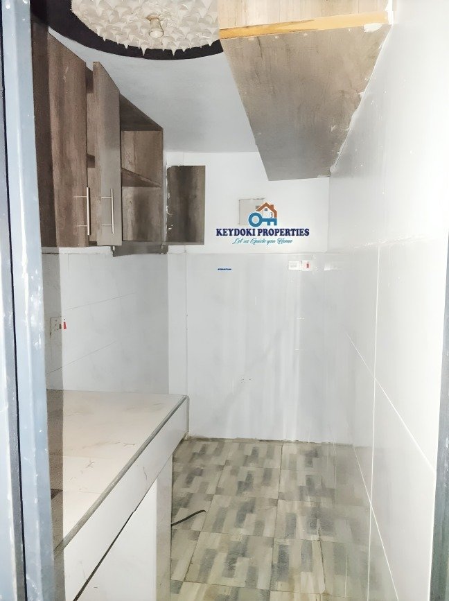 2 Bedroom Master Ensuite To Let in Kasarani Garage