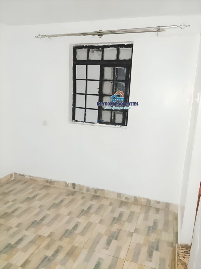 2 Bedroom Master Ensuite To Let in Kasarani Garage
