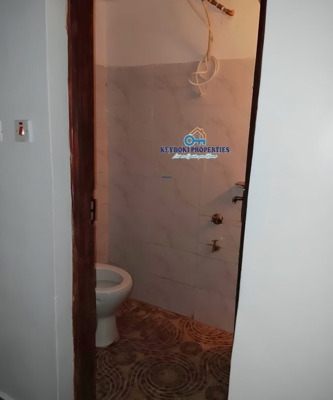 2 Bedroom Master Ensuite To Let in Kasarani Garage