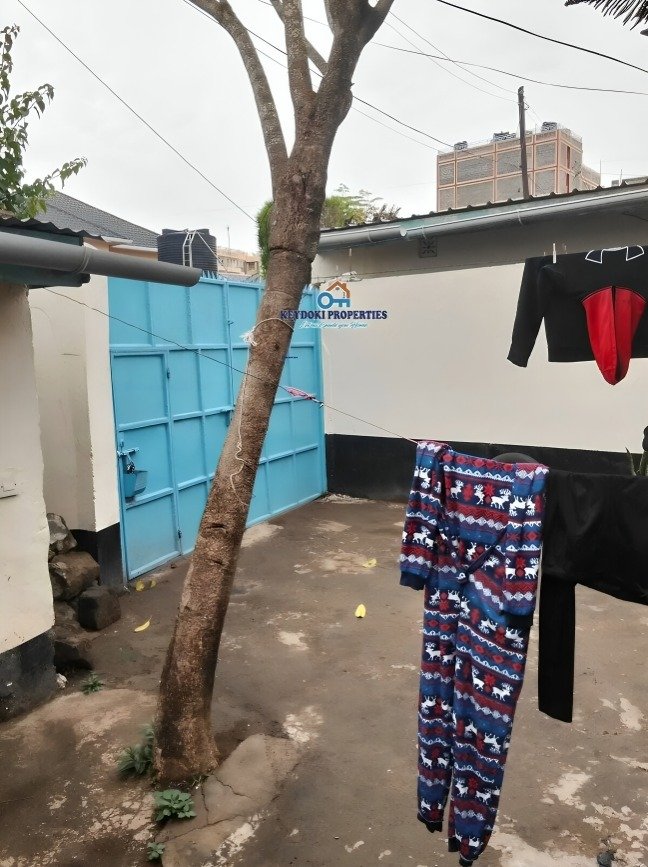 2 Bedroom To Let in Own Compound at Utawala Airways