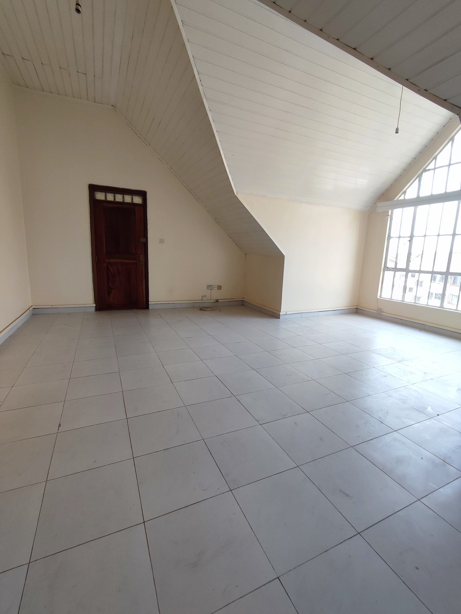 3 Bedroom Penthouse for Rent in Lavington