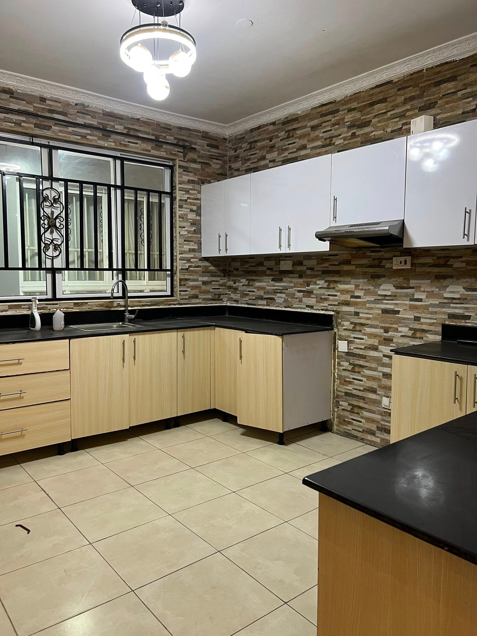 4 Bedroom Apartment To Let Parklands