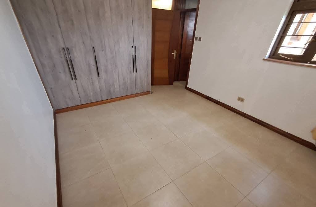 4 Bedroom Maisonette for Rent in Kitengela with DSQ