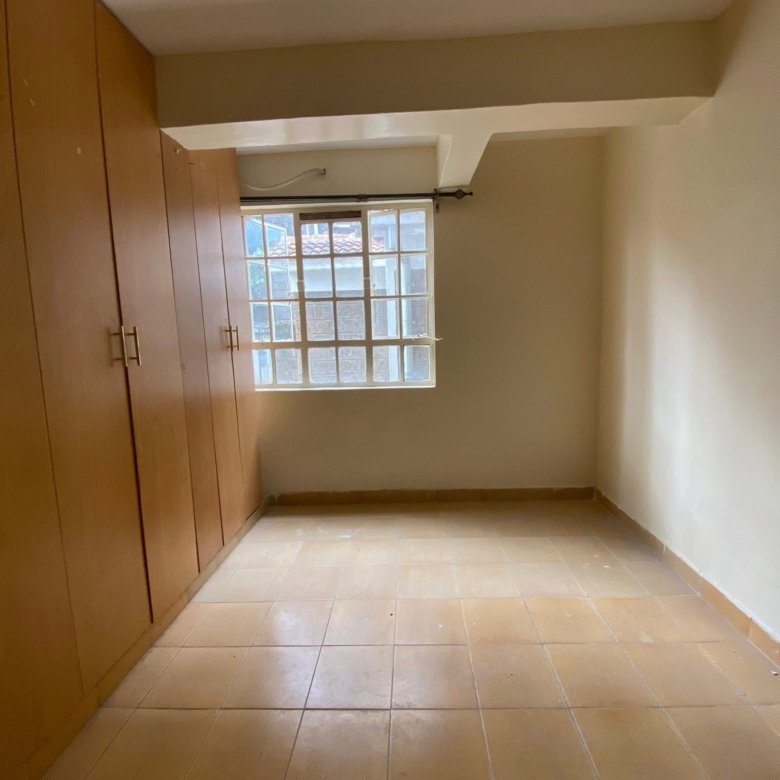 4 Bedroom Mansion with SQ To Let Ruai Bypass