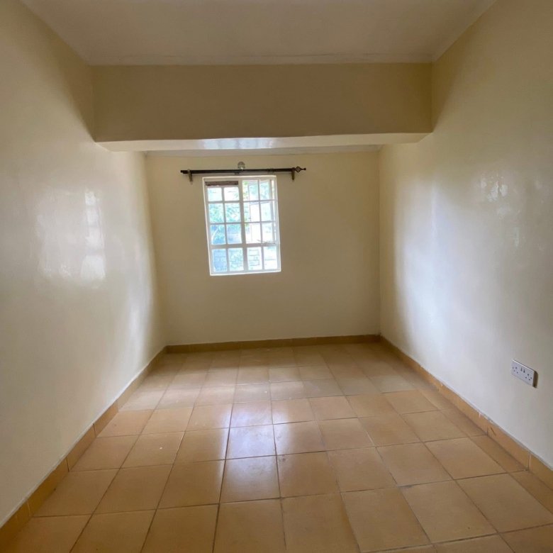 4 Bedroom Mansion with SQ To Let Ruai Bypass