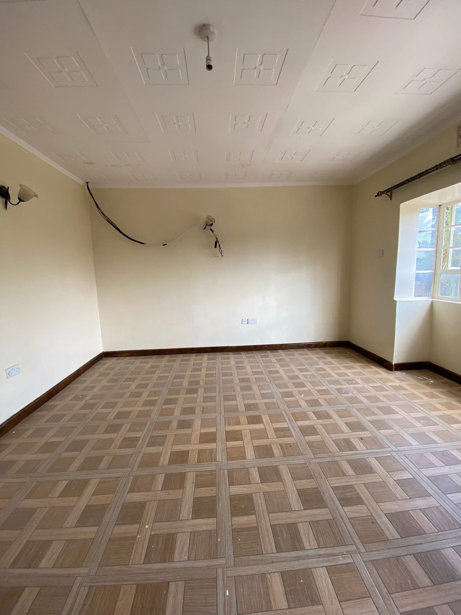 4 Bedroom Mansion with SQ To Let Ruai Bypass