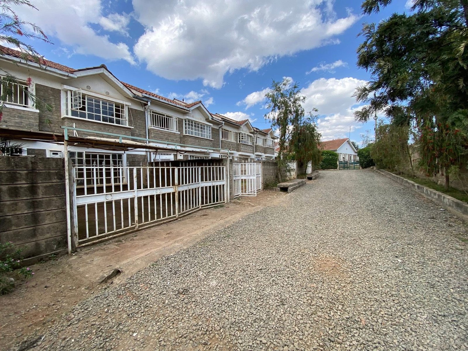 4 Bedroom Mansion with SQ To Let Ruai Bypass
