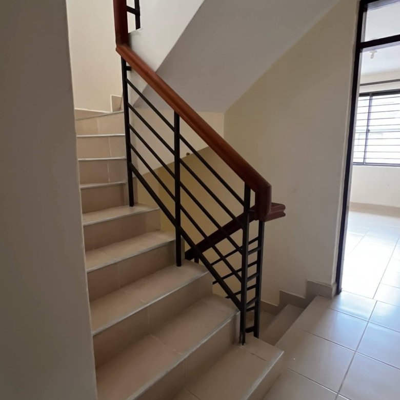 5 Bedroom House for Rent in Syokimau with DSQ
