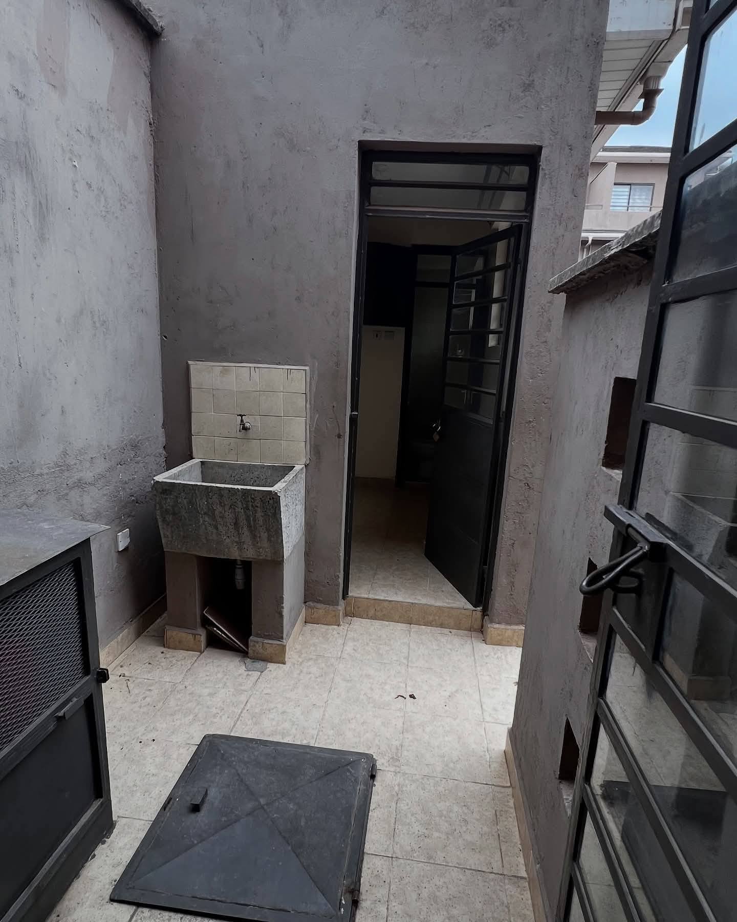 5 Bedroom House for Rent in Syokimau with DSQ