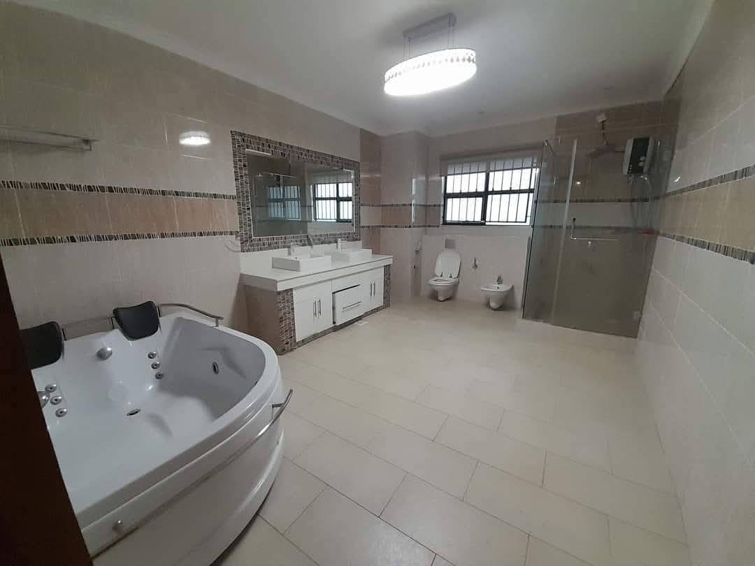 5 Bedroom House for Rent in Syokimau with DSQ