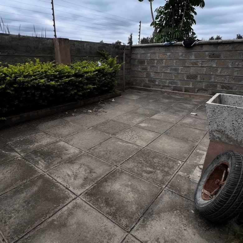 5 Bedroom House for Rent in Syokimau with DSQ