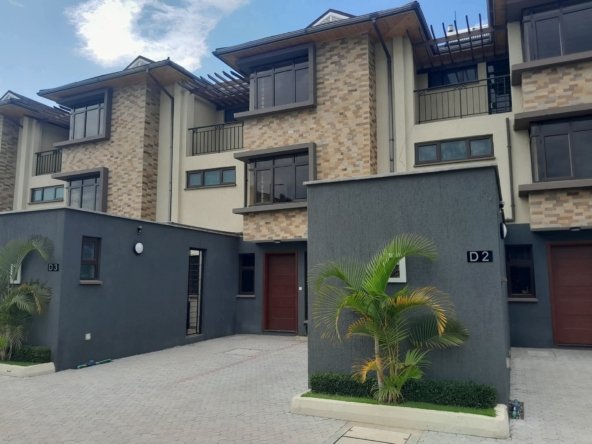 5 Bedroom Master Ensuite Townhouse with DSQ in Syokimau