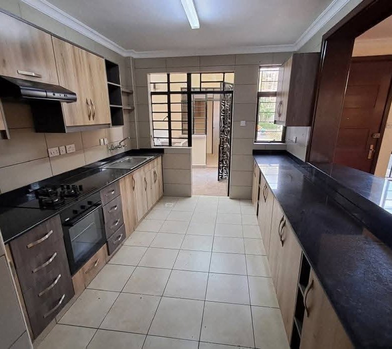 5 Bedroom Master Ensuite Townhouse with DSQ in Syokimau