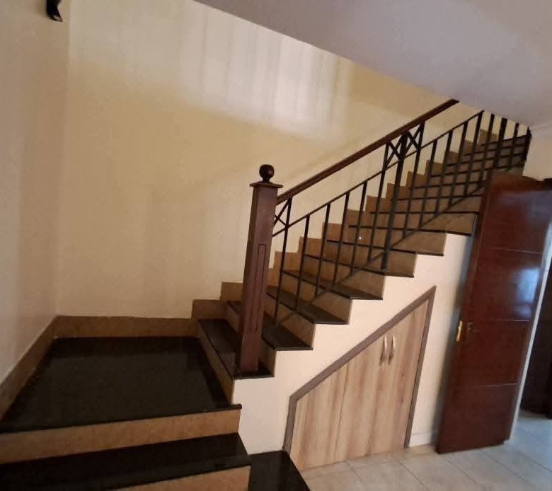 5 Bedroom Master Ensuite Townhouse with DSQ in Syokimau