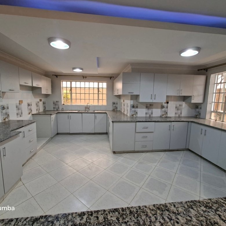 6 Bedroom All En-suite Maisonette for Rent in Kitengela