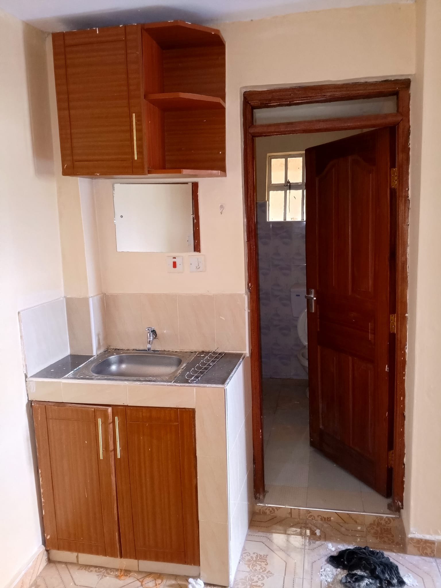 Bedsitter To Let in Kasarani Carwash Area
