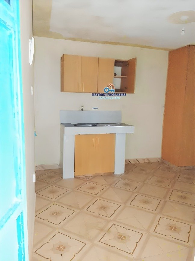 Bedsitter To Let in Kasarani Garage