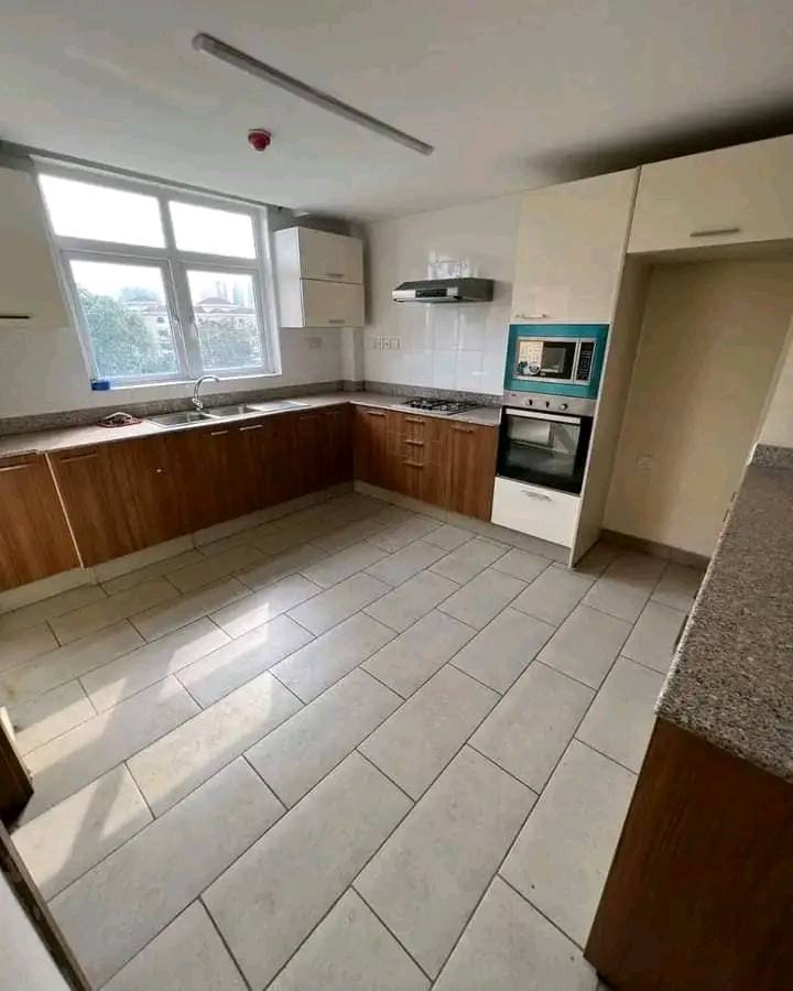 Modern 3 Bedroom + SQ Apartment for Rent in Kilimani