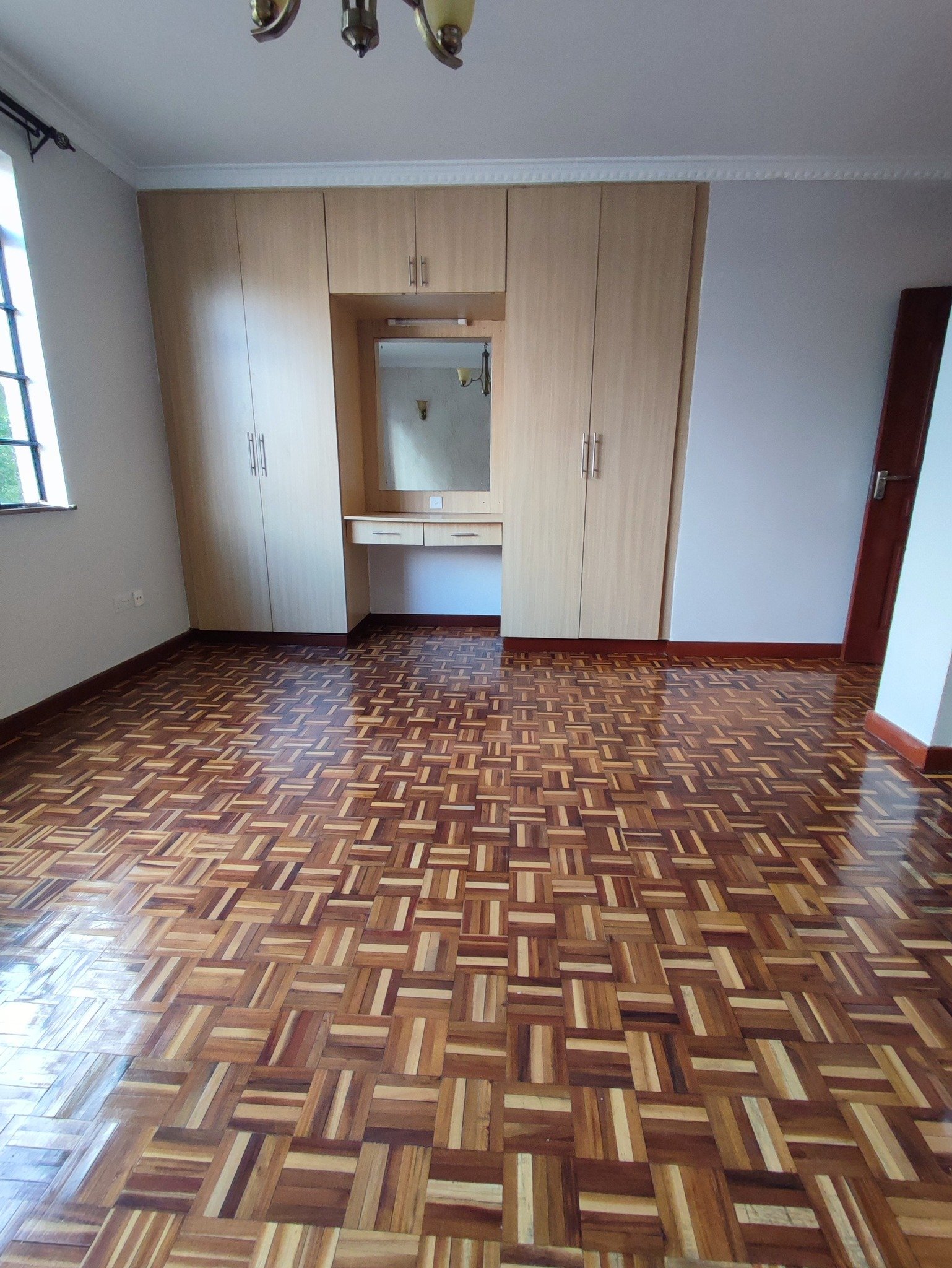 2 Bedroom + SQ Apartment for Rent in Lavington