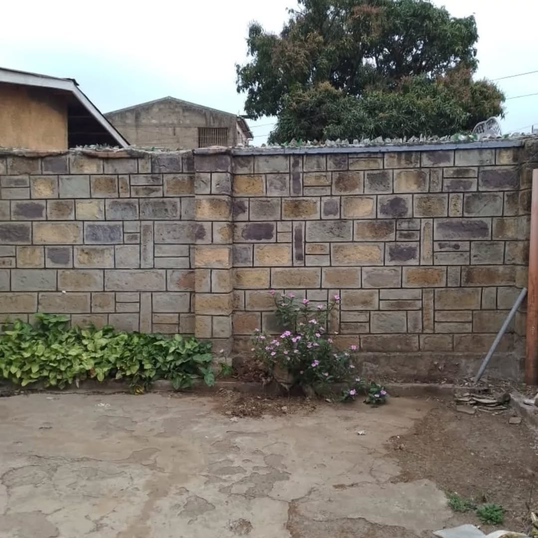 3 Bedroom Bungalow To Let – Kariobangi South