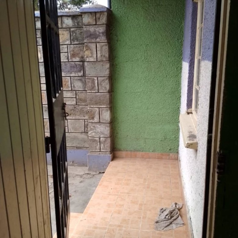 3 Bedroom Bungalow To Let – Kariobangi South