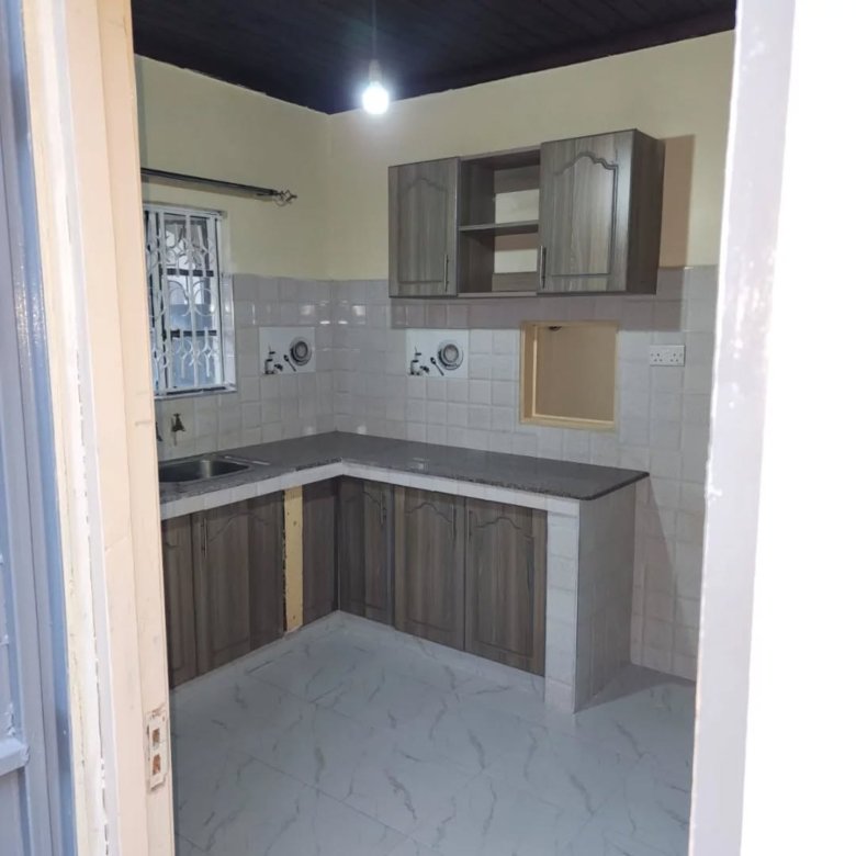 3 Bedroom House Own Compound To Let - Tena Estate Umoja