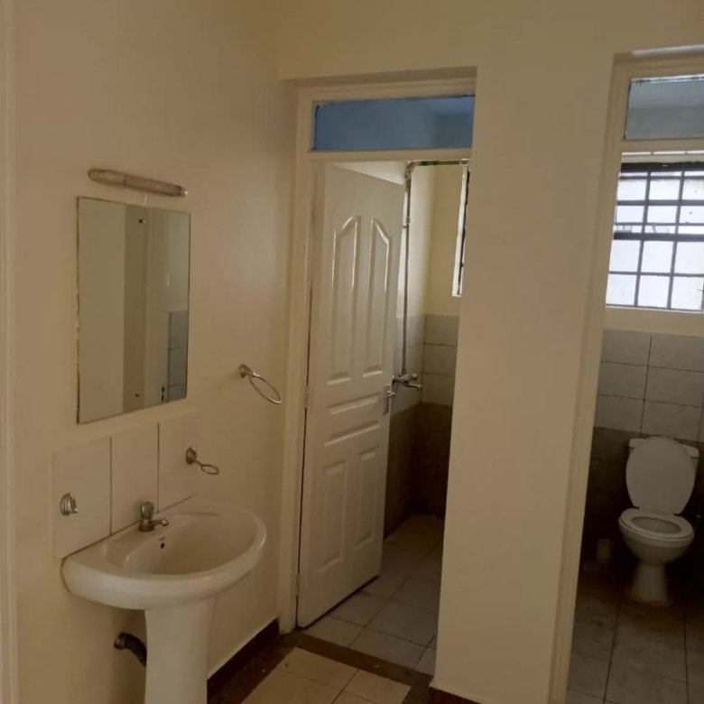 3 Bedroom Master Ensuite Apartment To Let – Komarocks Heights
