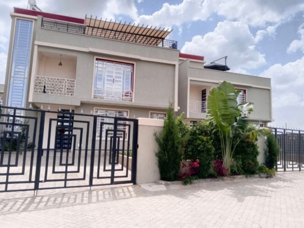 4-Bedroom All Ensuite House + DSQ for Rent in Kitengela