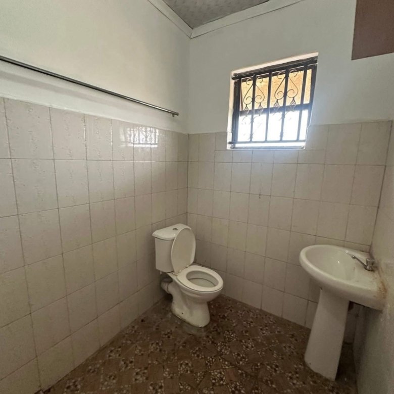 4 Bedroom House To Let – Utawala Airways